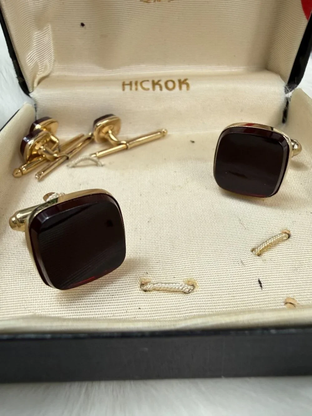 Vintage Hickok Red Glass & Gold Tone Cuff Link Box Set